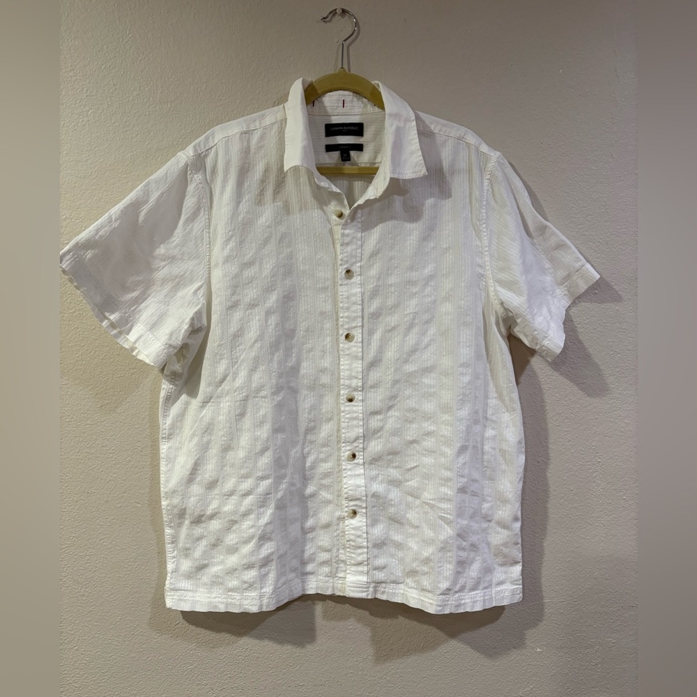 Banana Republic White Casual Button Down Shirt